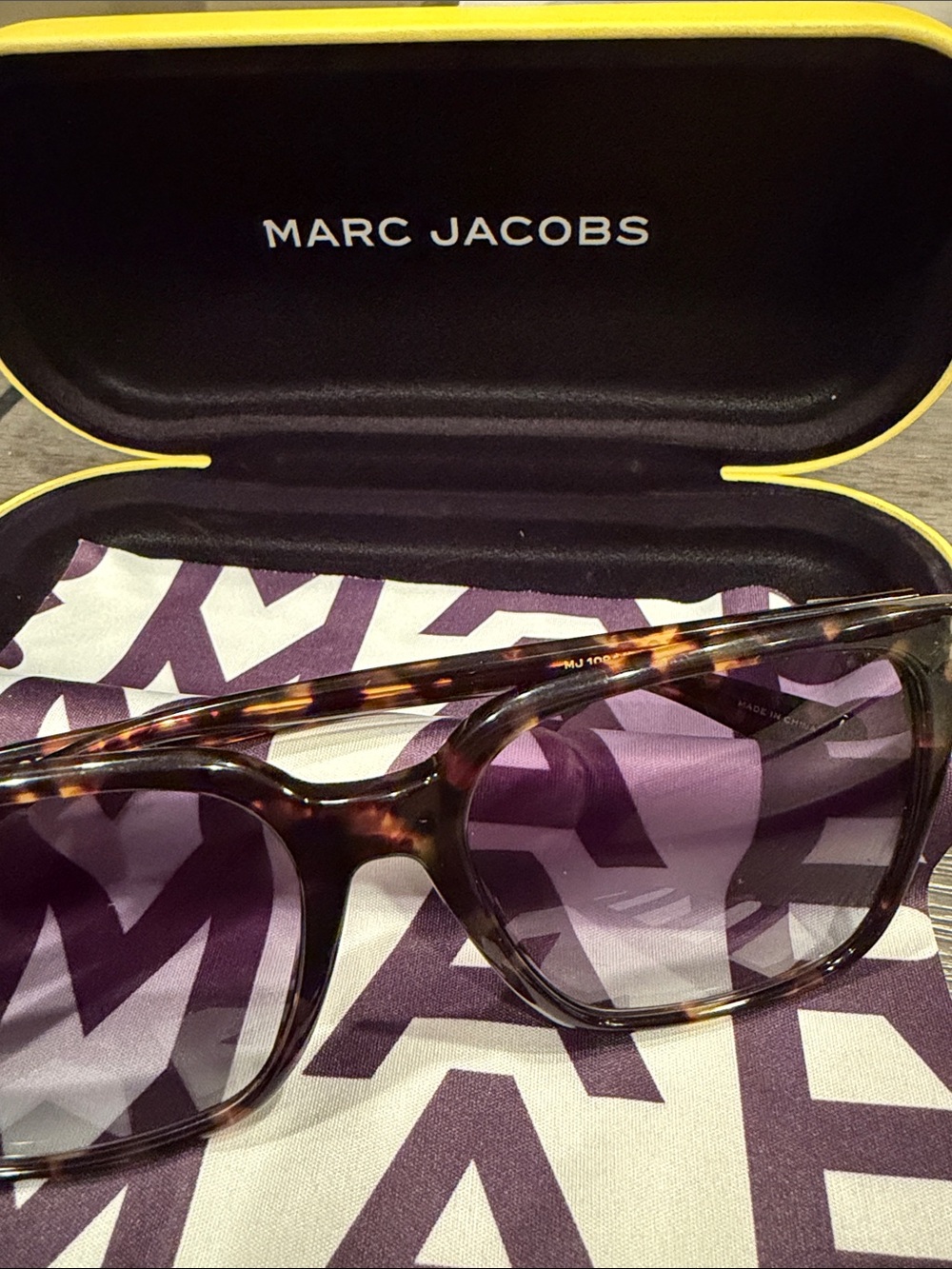 Marc Jacobs Tortoise Shell Sunglasses with Brown Gradient Lenses